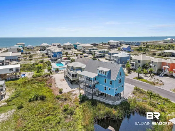 450 S Breakers Ln, Gulf Shores, AL 36542