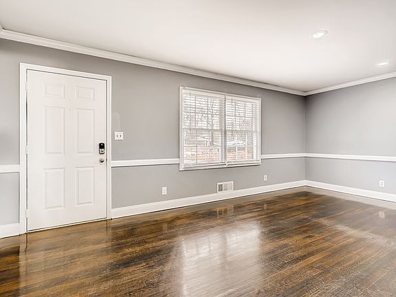 5th image of 6770 Hampshire Dr