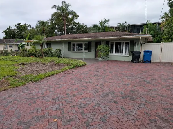 4430 1st Way NE, Saint Petersburg, FL 33703