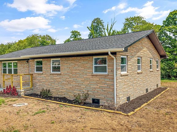 2nd image of 7120 Ball Camp Pike
