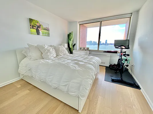 Rented by NY Living Solutions | media 8