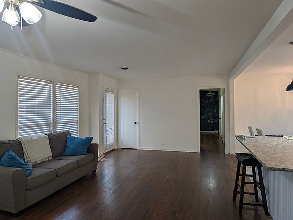 Open concept living room 
20' x 13.5"