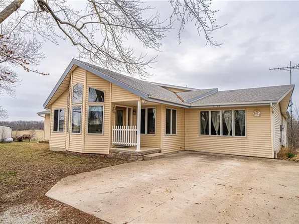 9724 SW Taylor Rd, Stewartsville, MO 64490