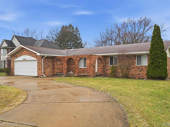 4th image of 37625 Ryan Rd
