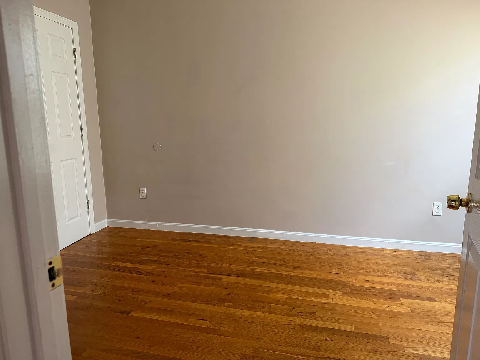 2 bed, $2,400 — Photo 1