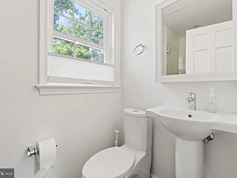 3901 Woodbine St — Photo 21