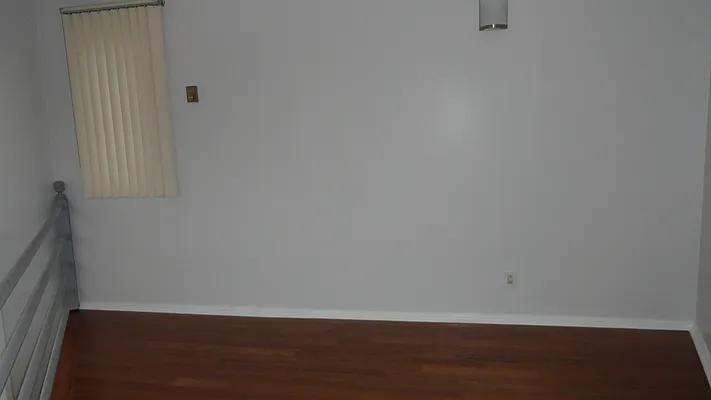 Rented by Halvatzis Realty | media 11