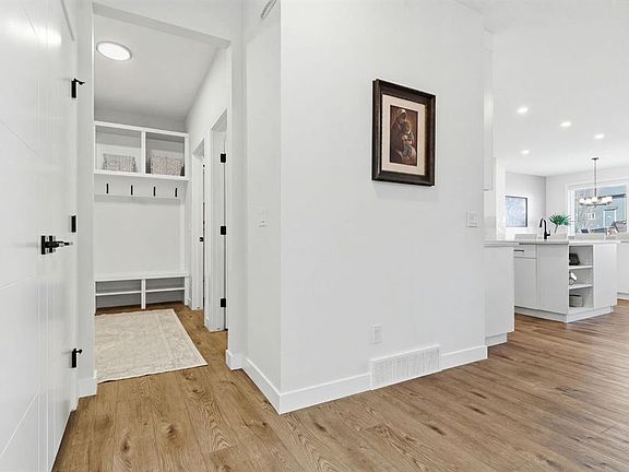 4th image of 117 S Ranchers Vw S