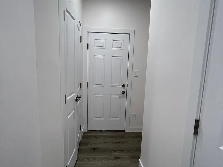 740 Daniels Way SW — Photo 3