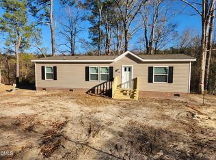 392 Monroe Ln, Erwin, NC 28339
