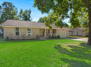 12 Lighthouse Dr, Goose Creek, SC 29445