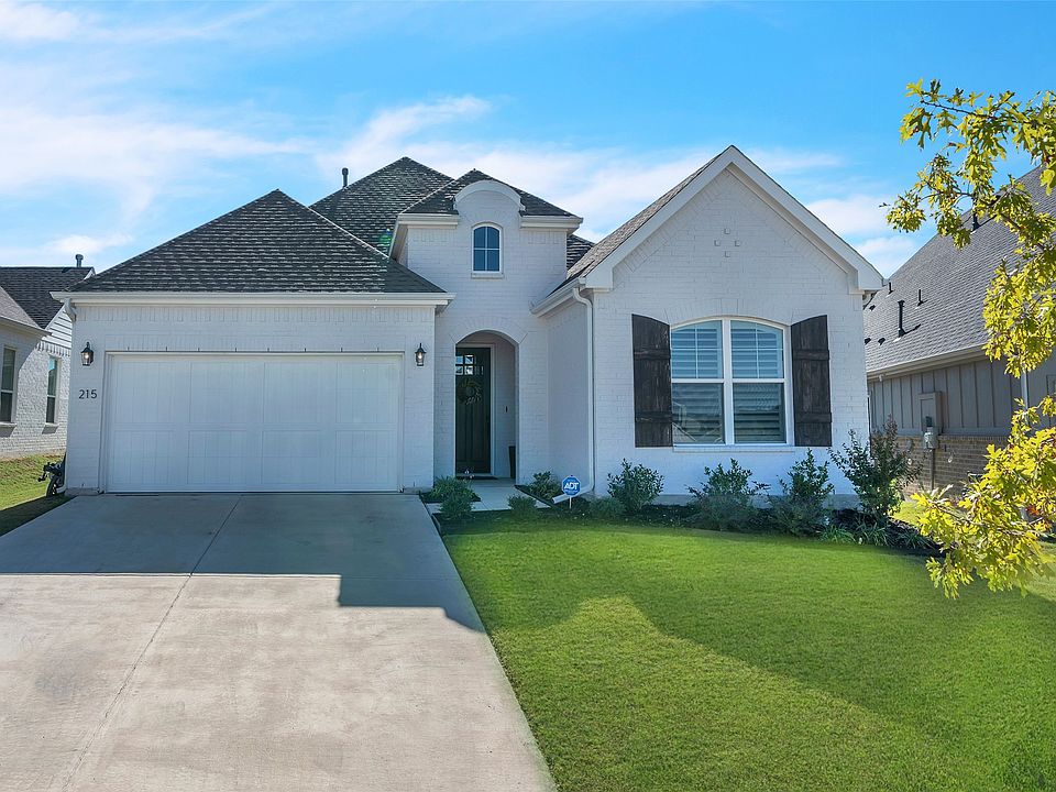 1st image of 215 Observation Dr N
