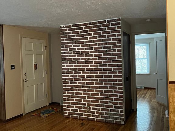2nd image of 1517 N Olive St