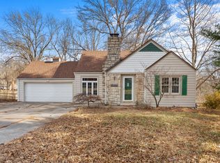 6821 Laurel Ave, Raytown, MO 64133