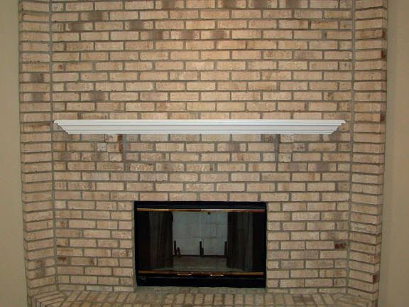 3rd image of 7902 Painted Oak Dr