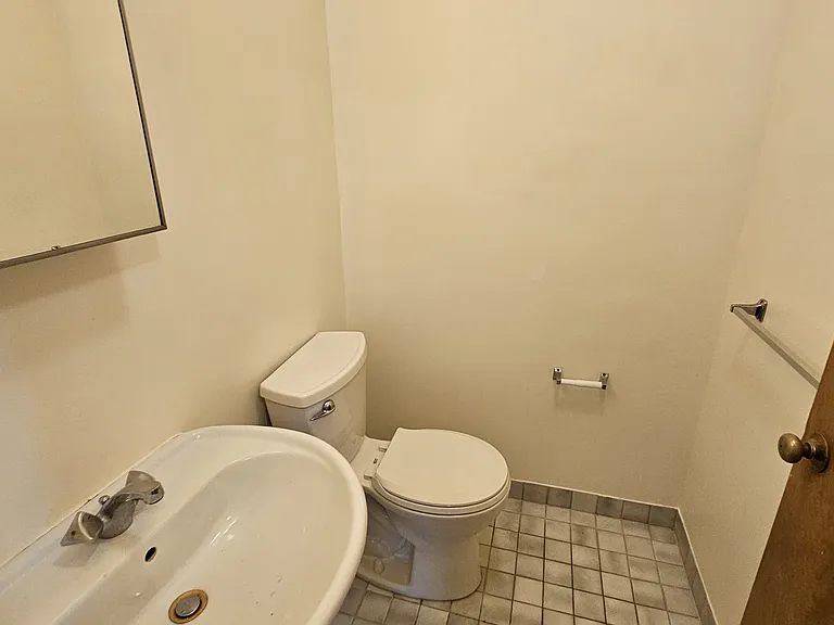 41 Brooks St #8 — Photo 16