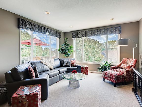3rd image of 3572 Lemieux Cir
