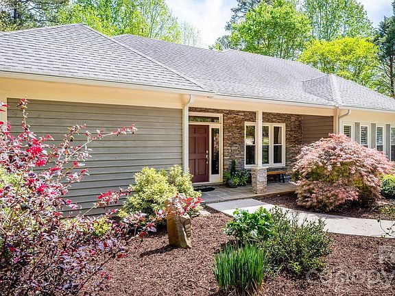 5th image of 15610 Deerhaven Ct