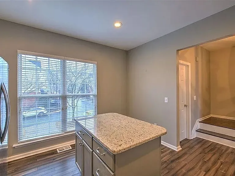 11 Annacey Pl — Photo 12