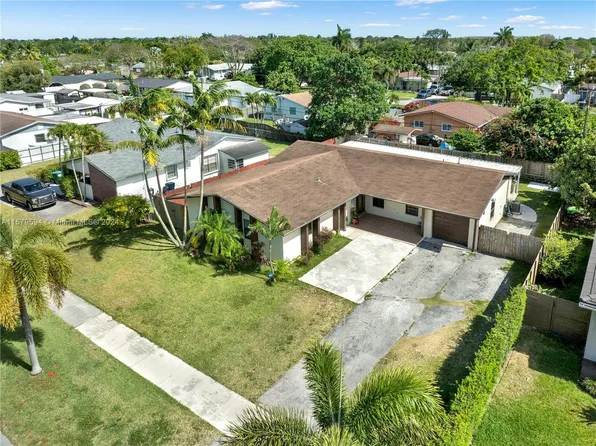 9844 SW 195th St, Cutler Bay, FL 33157
