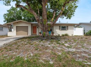 2153 Pocahontas Dr, Largo, FL 33774