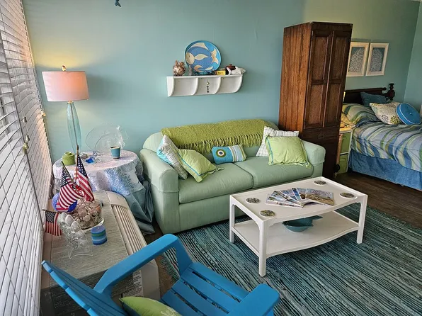 1918 W Fort Macon Rd #241, Atlantic Beach, NC 28512
