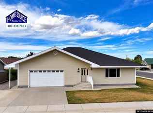 787 Victory Ln, Lander, WY 82520