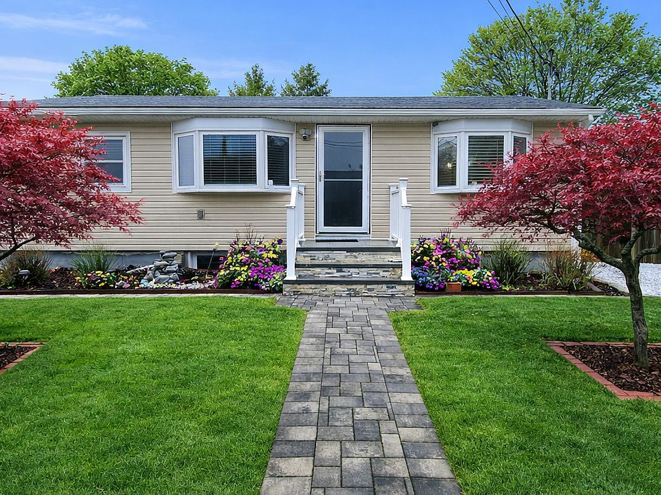 1st image of 39 Musket Dr