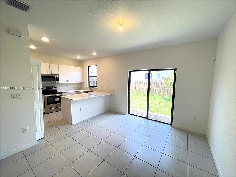 23247 SW 129th Path — Photo 2