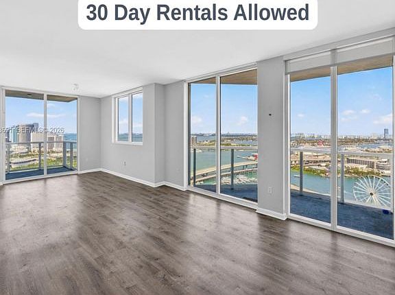 2nd image of 244 Biscayne Blvd APT 3702