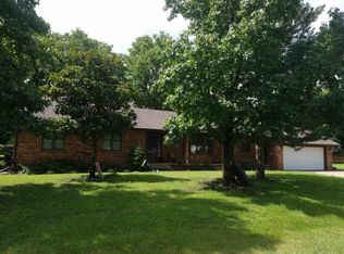 1118 E 9th St, Wellington, KS 67152