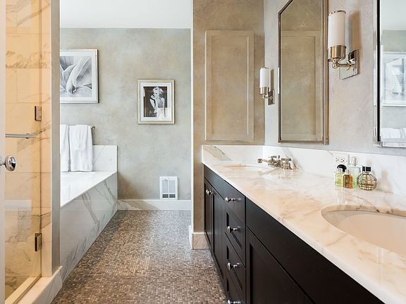 5th image of 130 W 30th St APT 8B