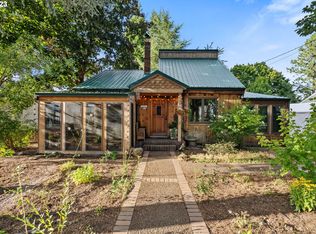 18003 SE Main St, Portland, OR 97233