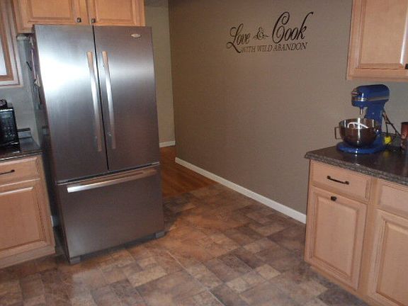 5th image of 153 Stacy Dr