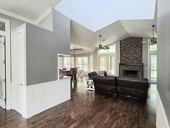 5th image of 7003 SW Wisteria Terrace
