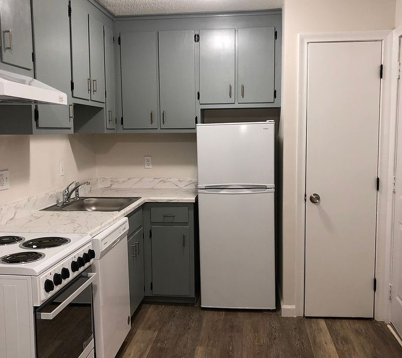 2nd image of 14 Short St APT 1C