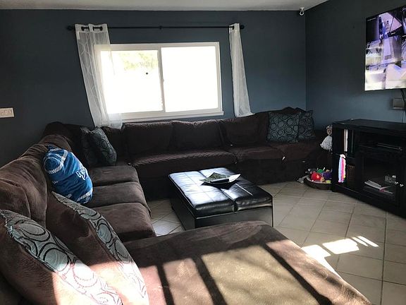 3rd image of 1223 W Avenue J11