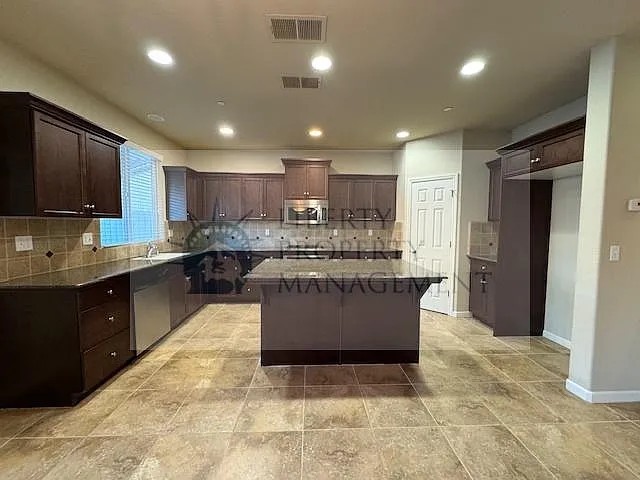 3159 Wrenwood Ave — Photo 7