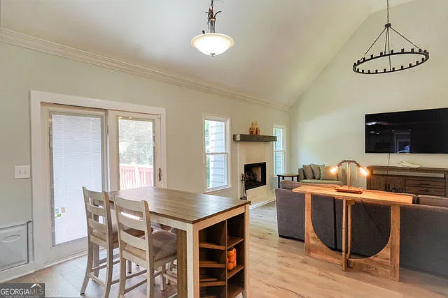 335 Butterfield Ln — Photo 5