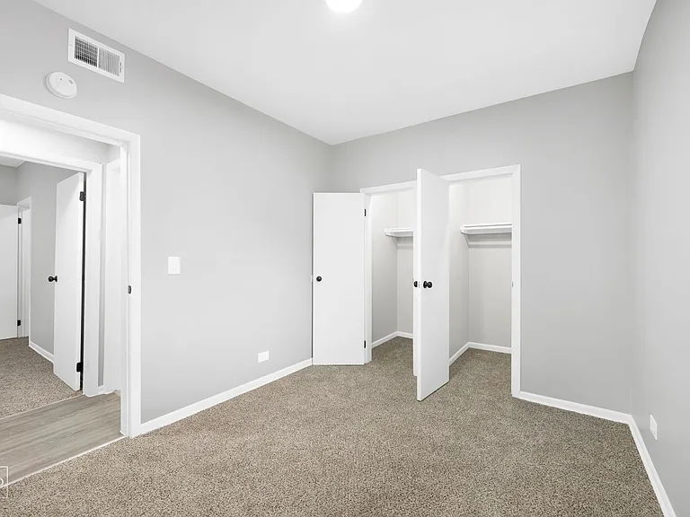 5015 S Champlain — Photo 16