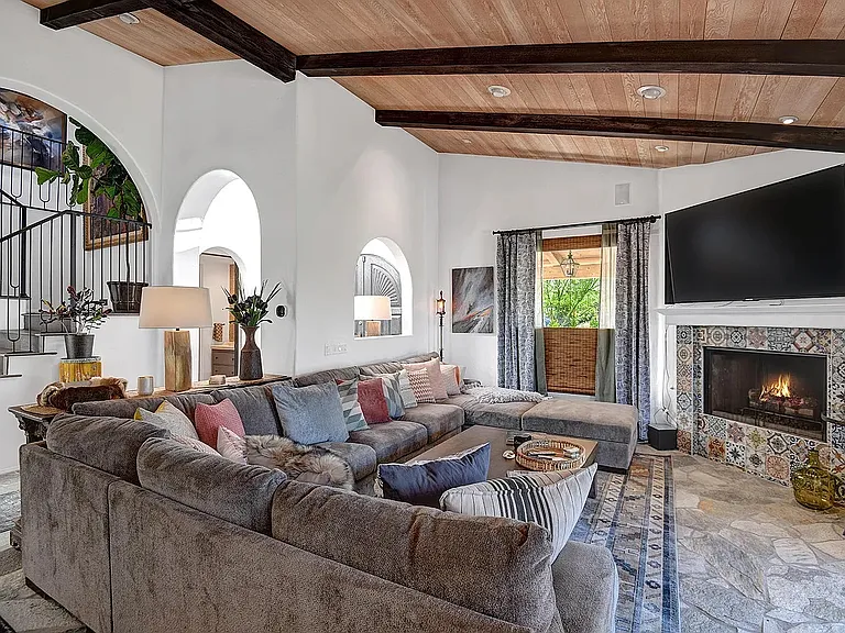 2300 S Bisnaga Ave — Photo 41