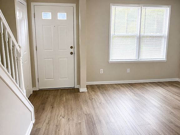 4th image of 8843 Long Beach Cir