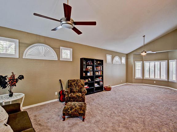 5th image of 4434 E Olive Ave