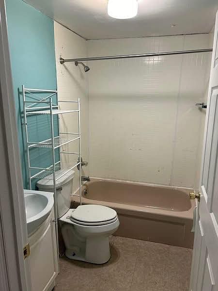 1st image of 330 E Washington Ave #1