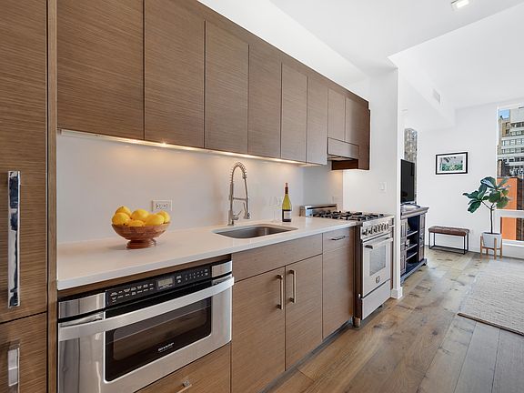 5th image of 325 Lexington Ave APT 16C