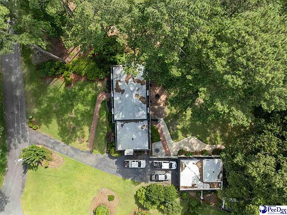 2nd image of 325 Lyndale Dr