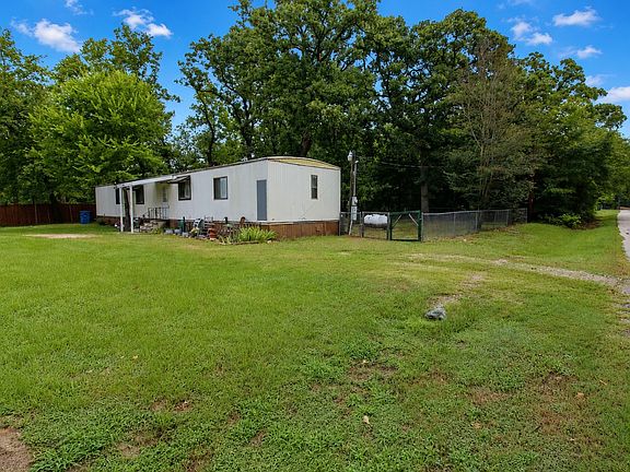 2nd image of 921 Crown Dr
