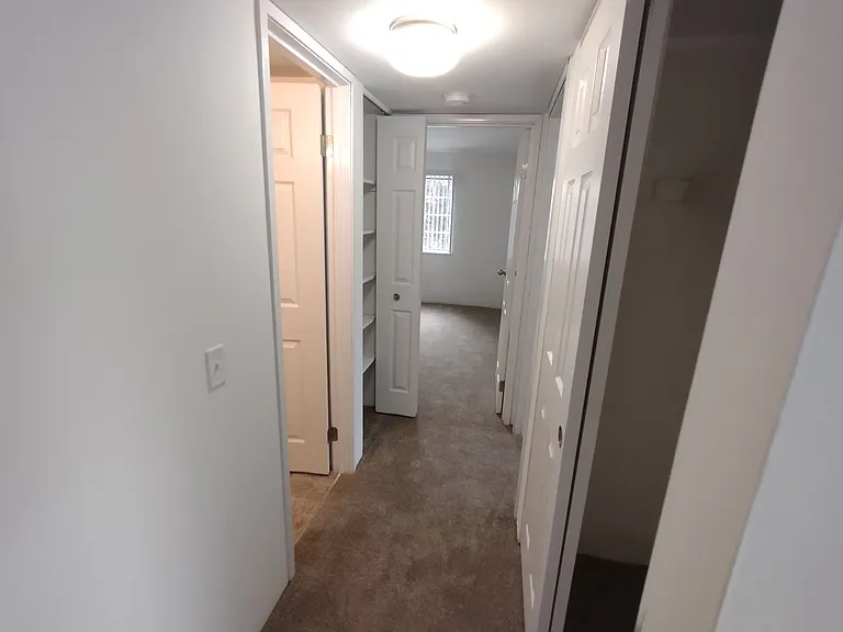 Charter Oaks Apartments — Photo 230