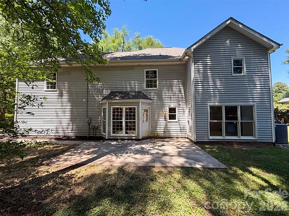 4th image of 118 Withershinn Dr