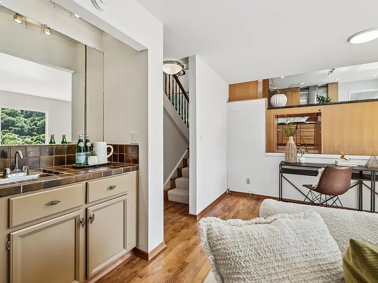 3483 Skyline Dr — Photo 10